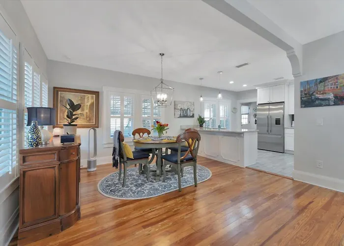 Rivercrest Bungalow Retreat