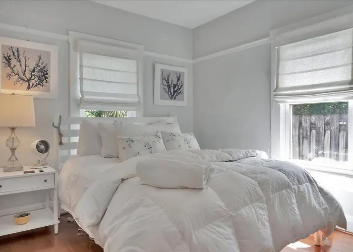 Rivercrest Bungalow Retreat